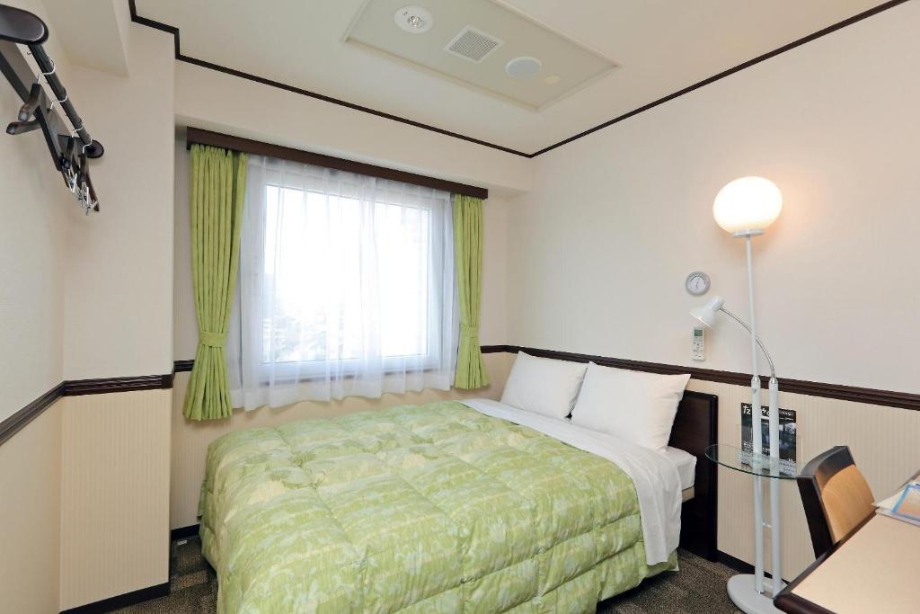 Toyoko Inn Hirosaki Ekimae Rum bild