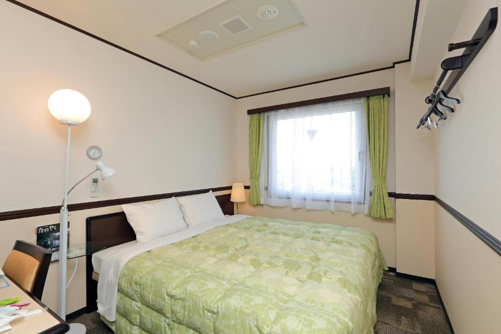 Toyoko Inn Hirosaki Ekimae Rum bild